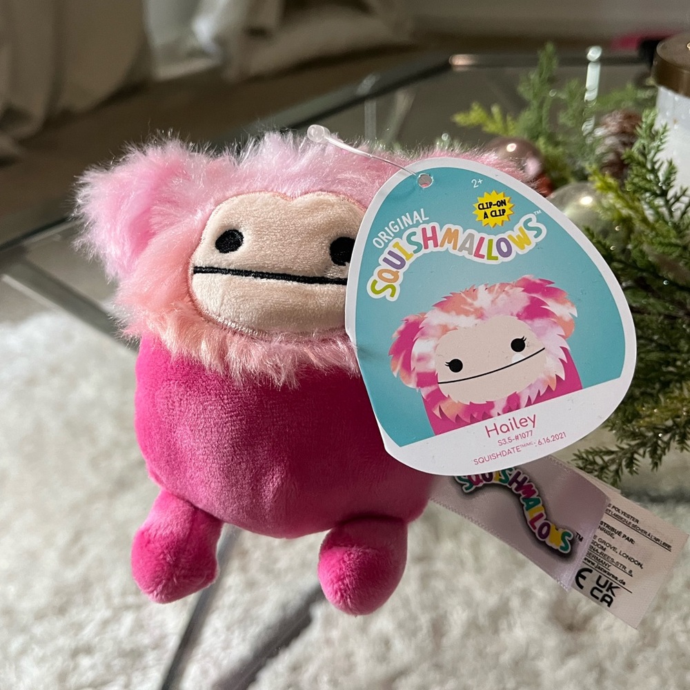 Hailey BigFoot Squishmallow Clip